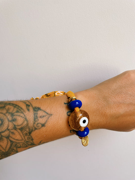 Bracelet grand œil en verre en foulard bandana