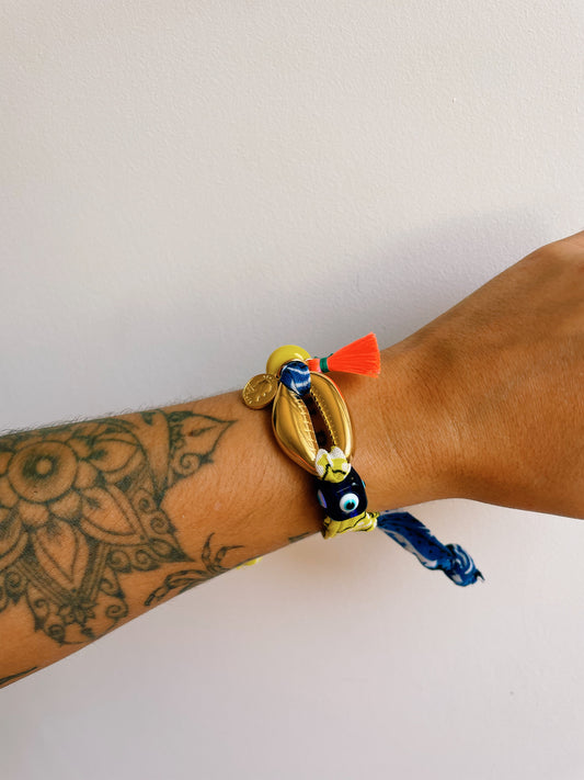 Bracelet Grande coquille dorée en foulard bandana